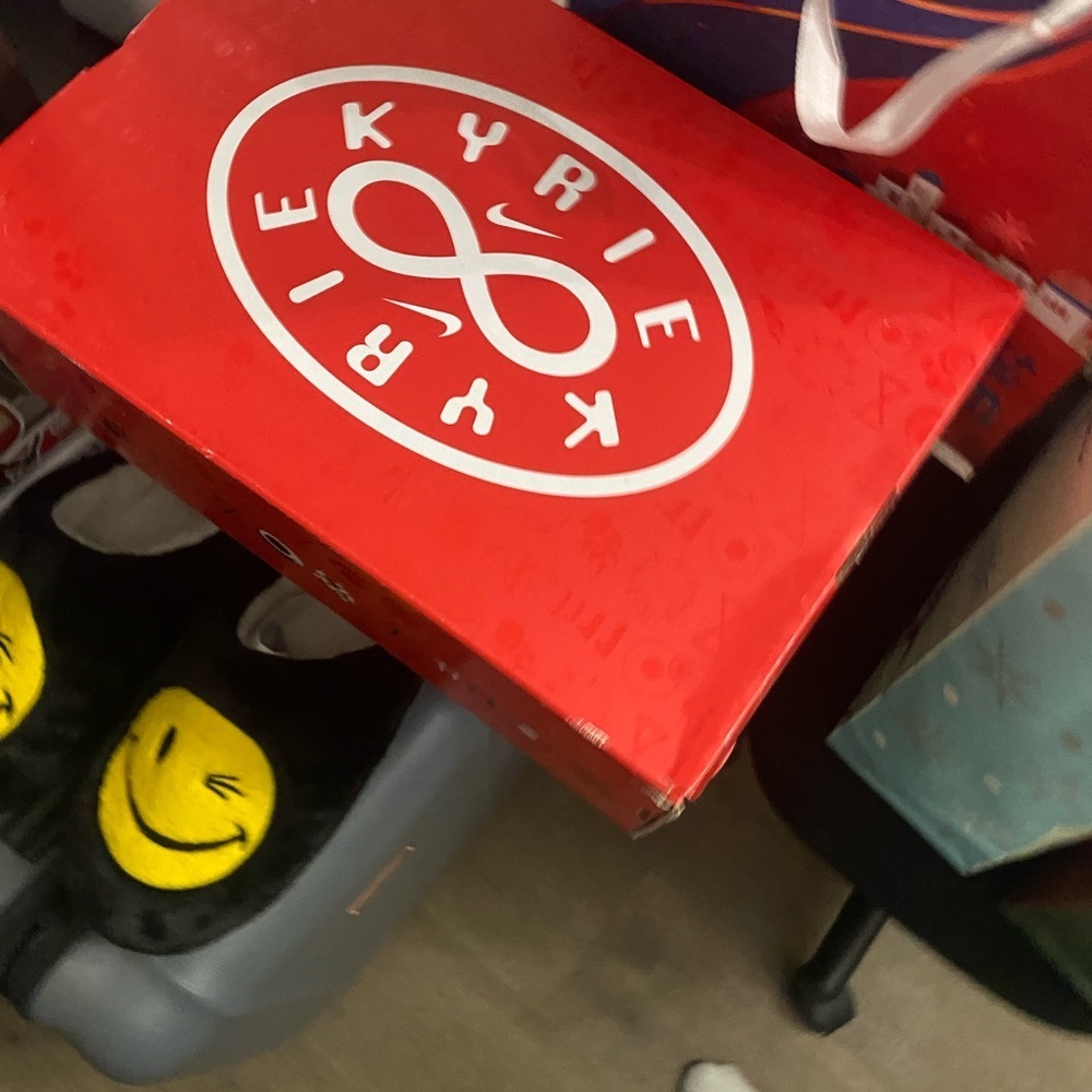 Nike Kyrie Tie Dye Design Sneakers - Picture 3 of 3